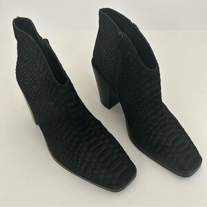 Jeffrey Campbell Square toe Black leather snake suede Rosee Booties Boots -  8